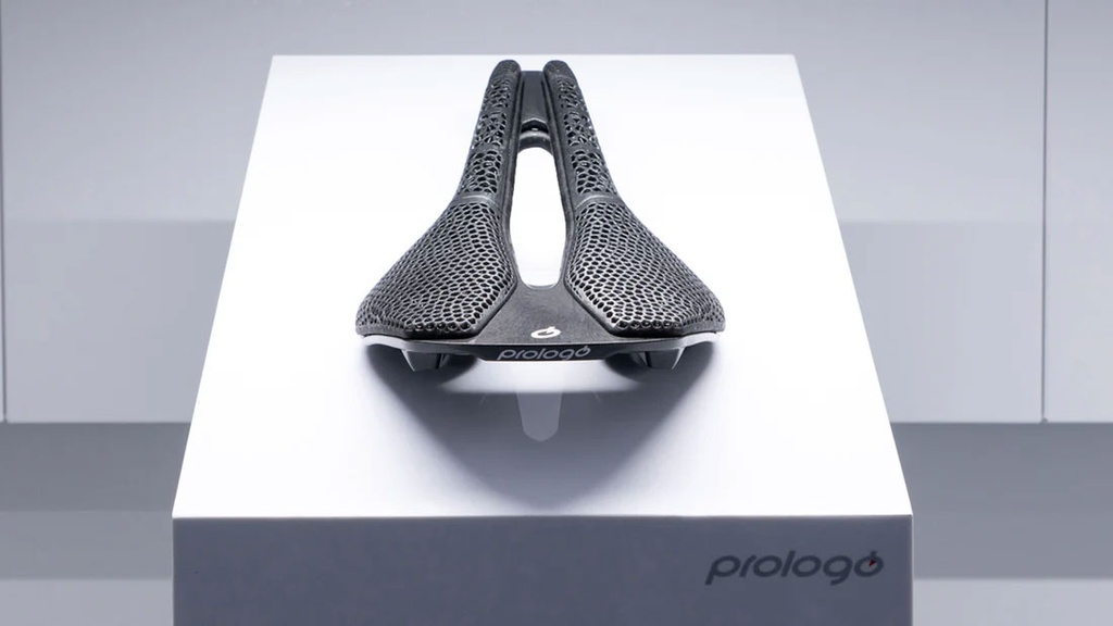Nyereg PROLOGO NAGO R4 3D PAS NACK 137 HARD fekete