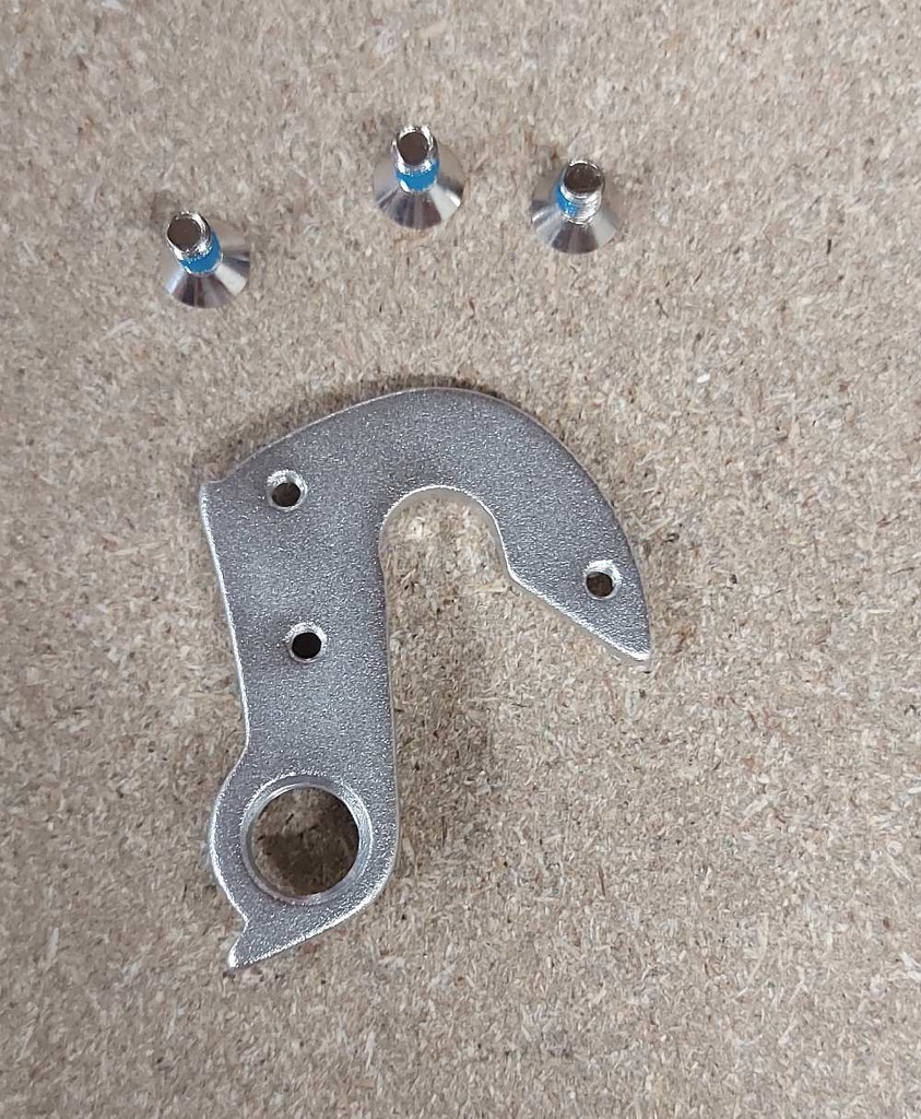 Superior 3 csavaros váltótartó fül