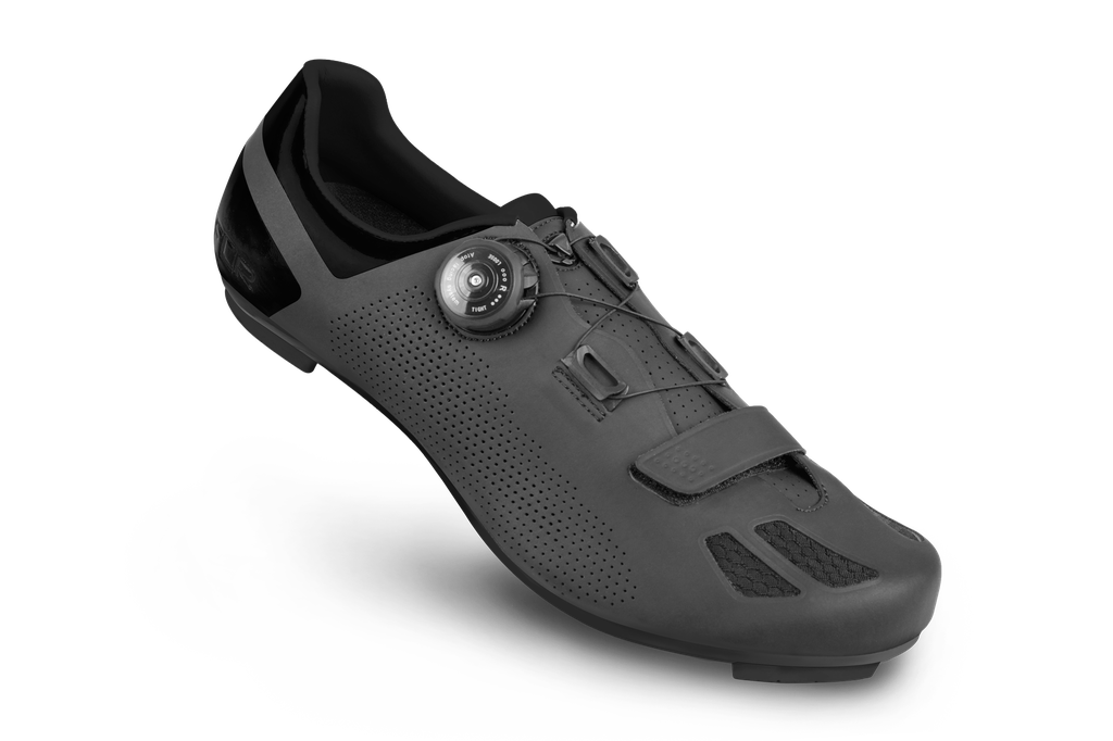 FLR F-11 országúti cipő [fekete, 47]