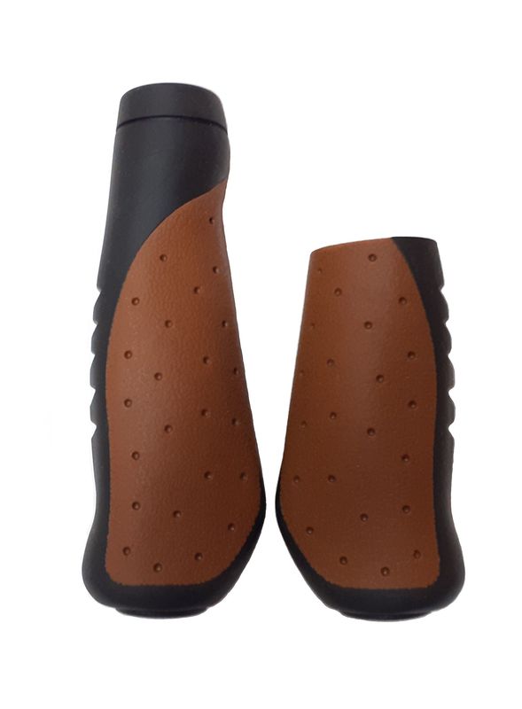 Kétkomponensű ergonomikus markolat pár 132/95 mm fekete/barna