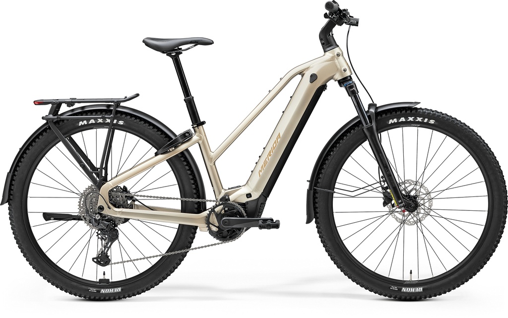 MERIDA eFLOAT CC 500 EQ NŐI M KRÉM (BARNA)