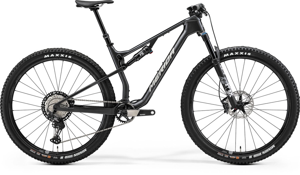 MERIDA NINETY-SIX 7000 III2 M SÖTÉTEZÜST (FEKETE/EZÜST) /24/