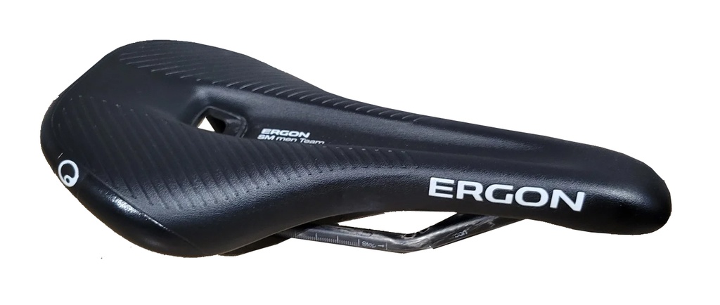 Ergon SM Team Carbon férfi nyereg S/M 190g