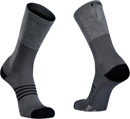 [#BF-89212040-10-L] Zokni NORTHWAVE EXTREME PRO HIGH téli fekete